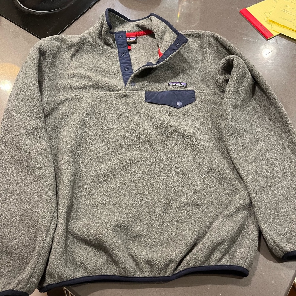 Patagonia Women’a Synchilla Pullover Grey Medium